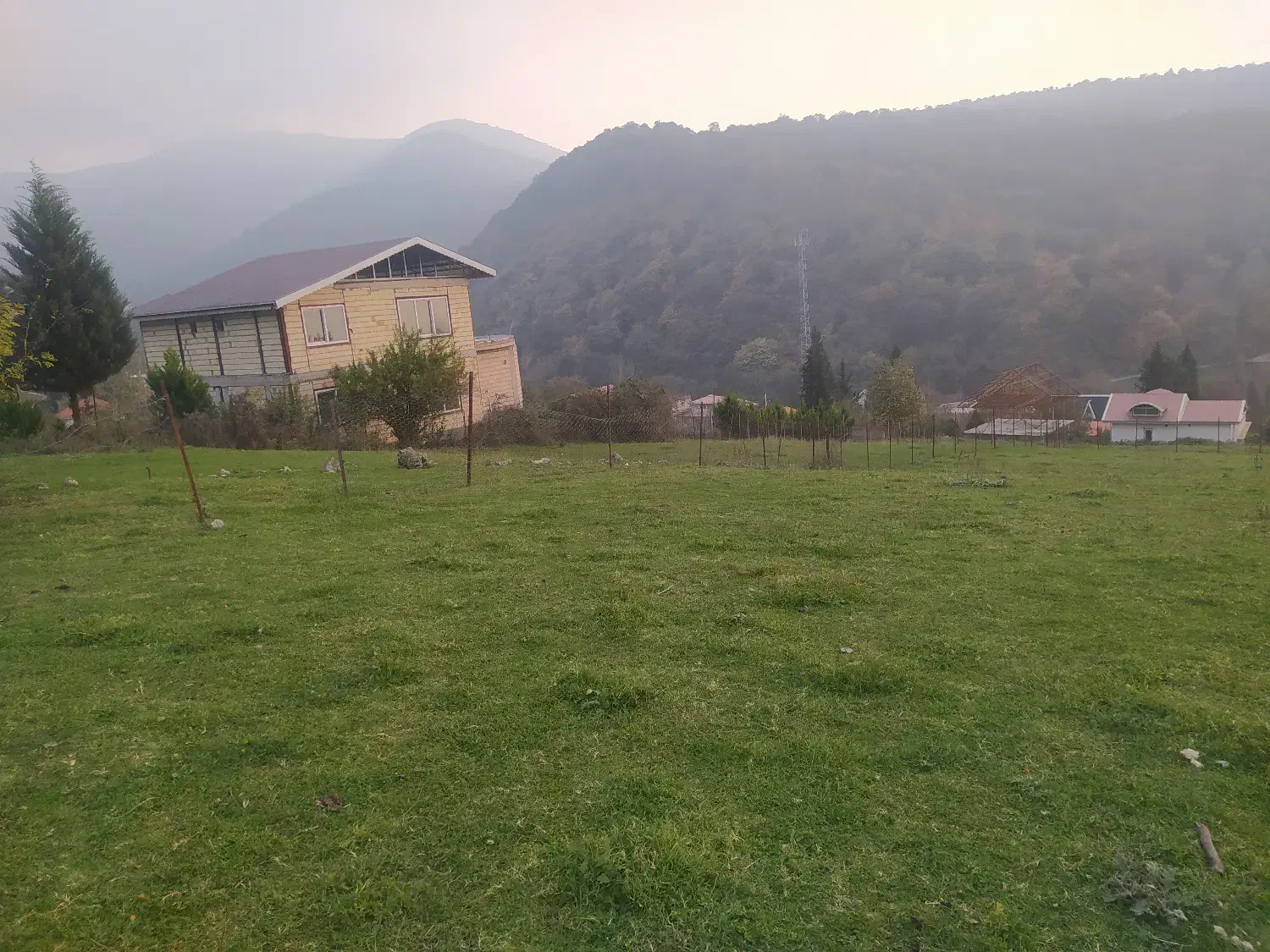 زمین مسکونی