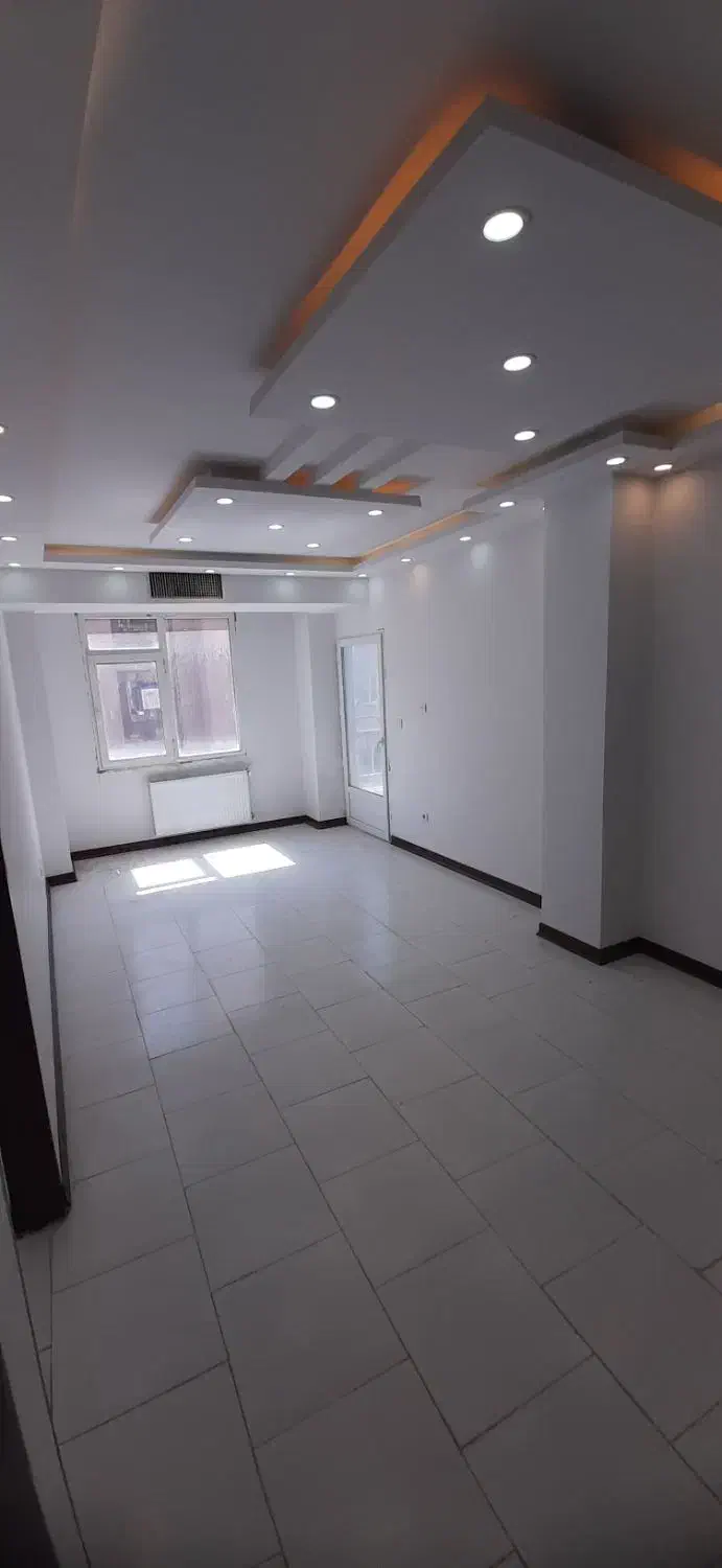 نبش بلوار ادب شمالی