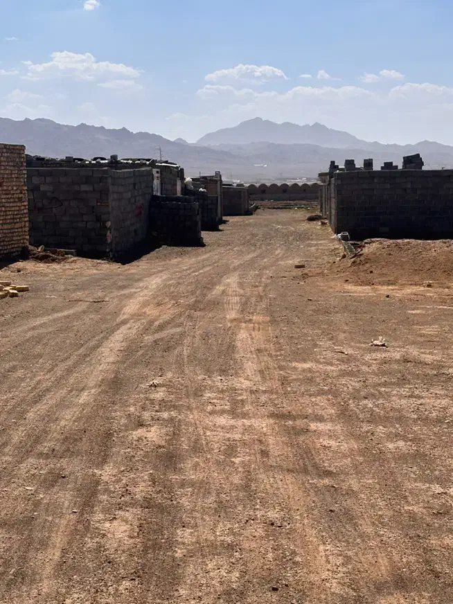 ۳ قطعه زمین حاجی اباد  آخر کشاورز یا غدیر