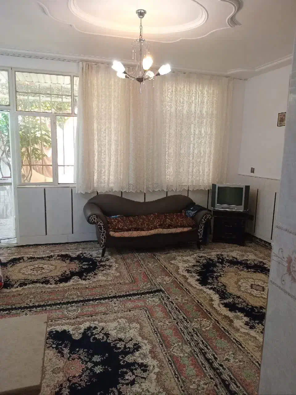 یک باغچه دلباز و  و جذاب در روستای وشنوه قم