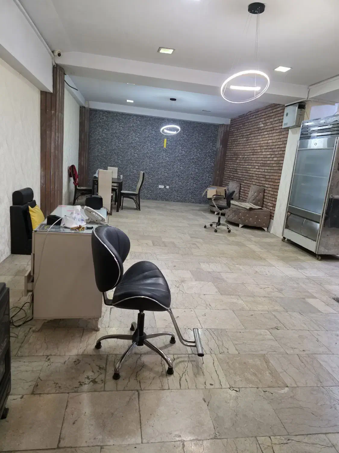 زیر زمین فروشی