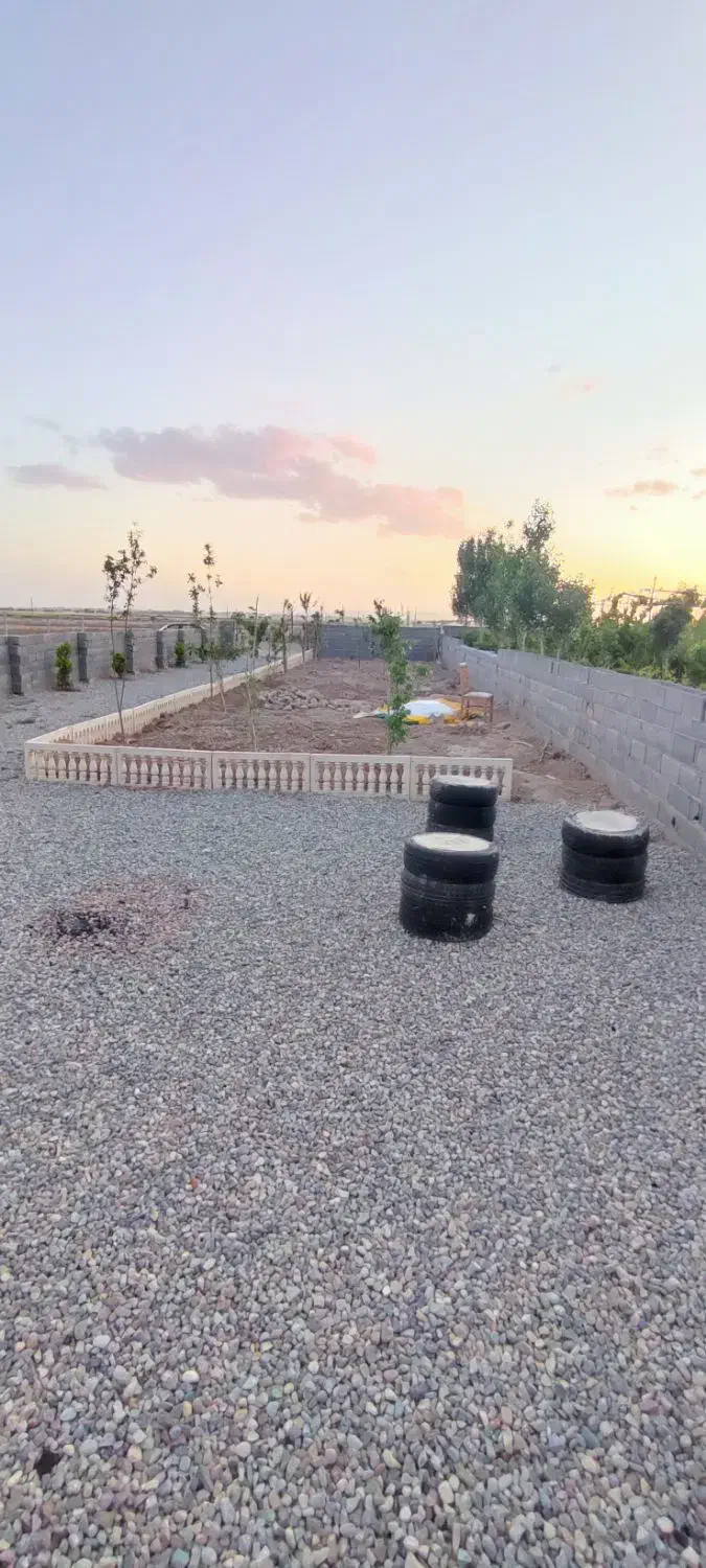 باغچه چهار دیواری