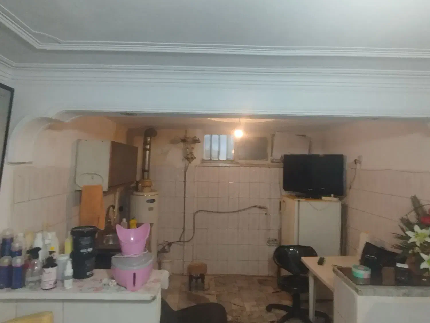 اجاره زیر زمین تجاری و مسکونی