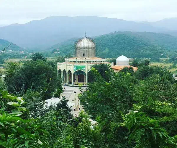 امام زاده هاشم نزدیک حرم