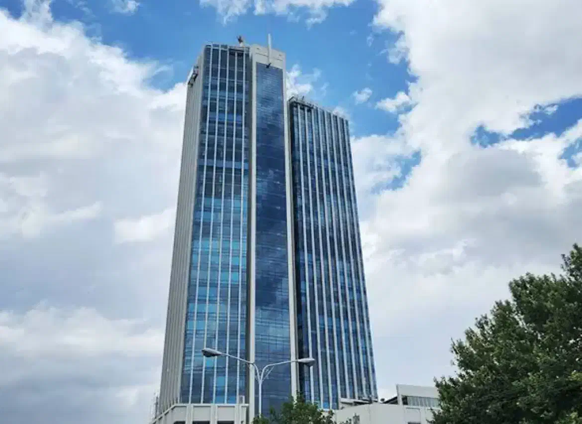 مغازه ۳۰ متری آرمیتاژ هفت تیر