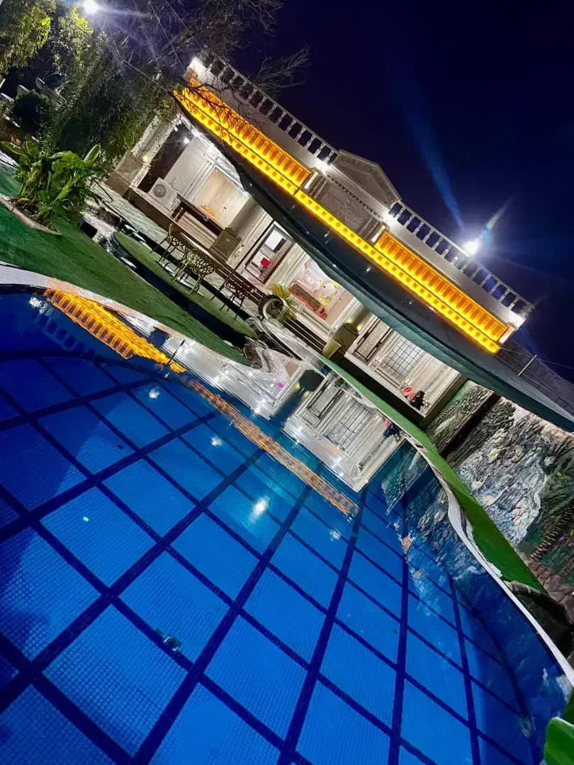 ابگرم لوکس ۴ خواب