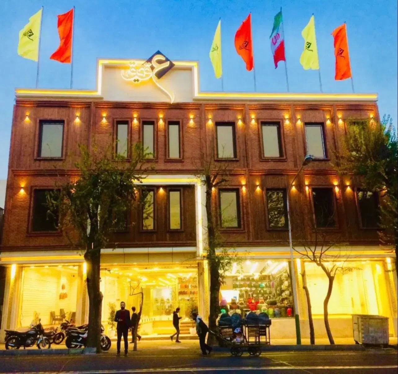 مغازه در پاساژ عقیق بازار