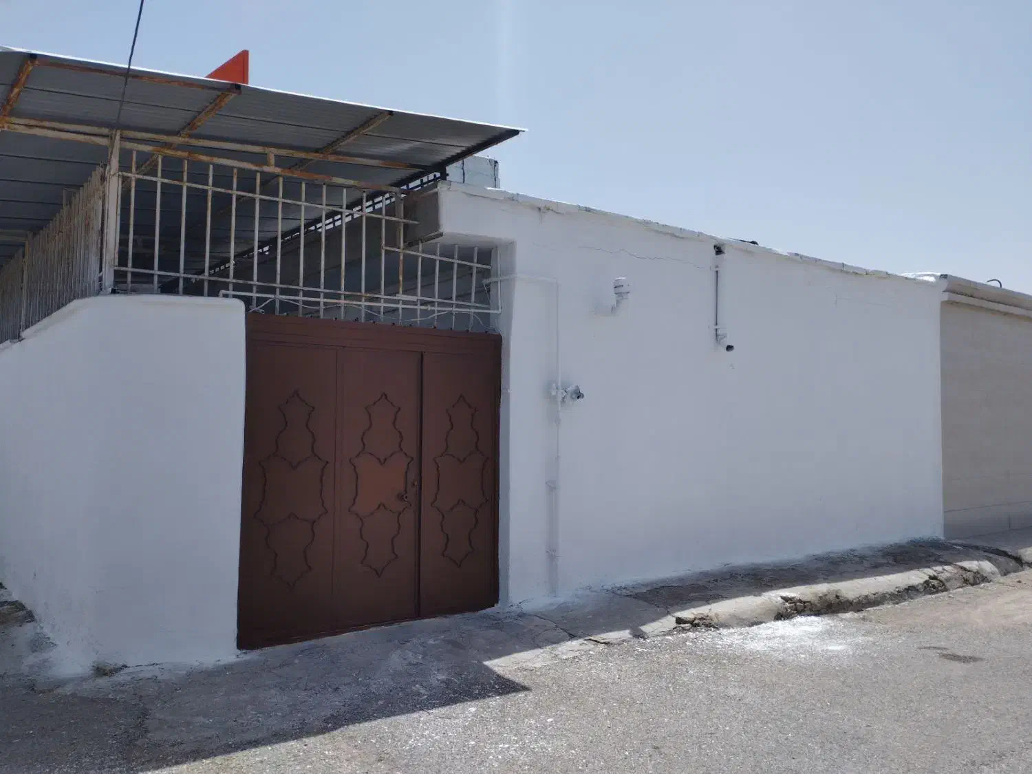 خانه مسکونی سر دو نبش