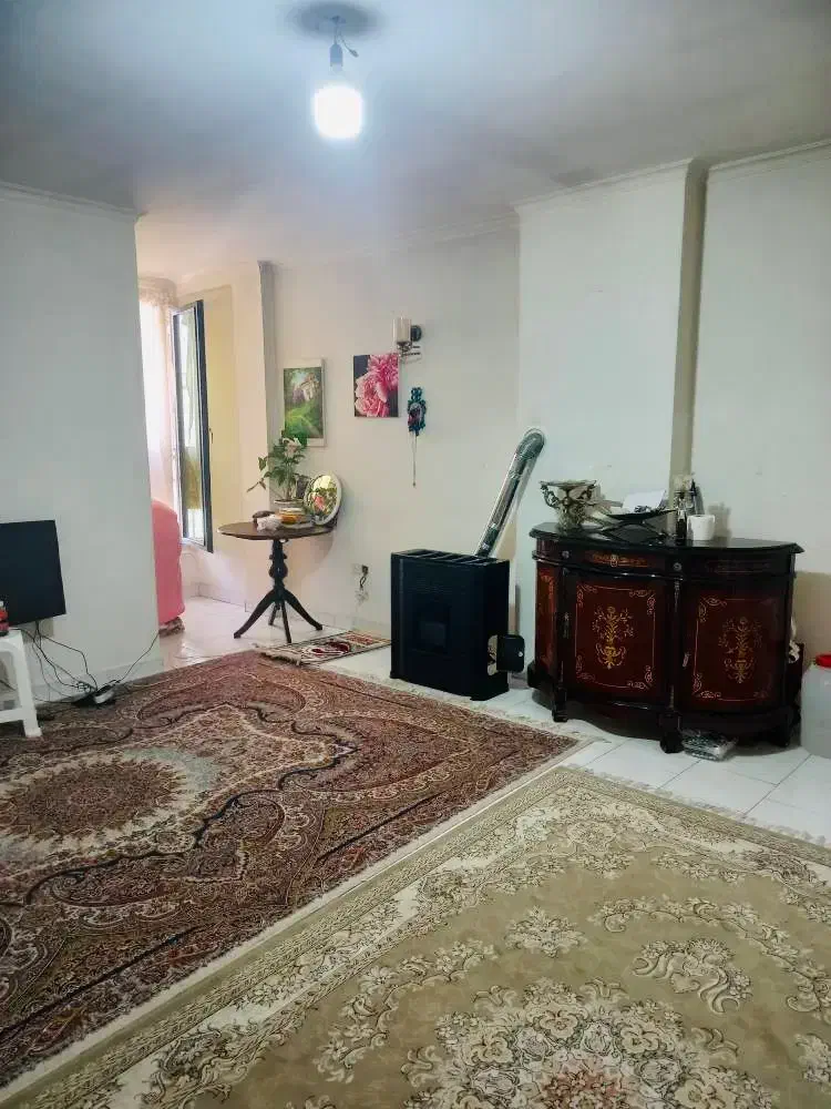 واحد ۴۸متری نورگیرعالی سالن بزرگ