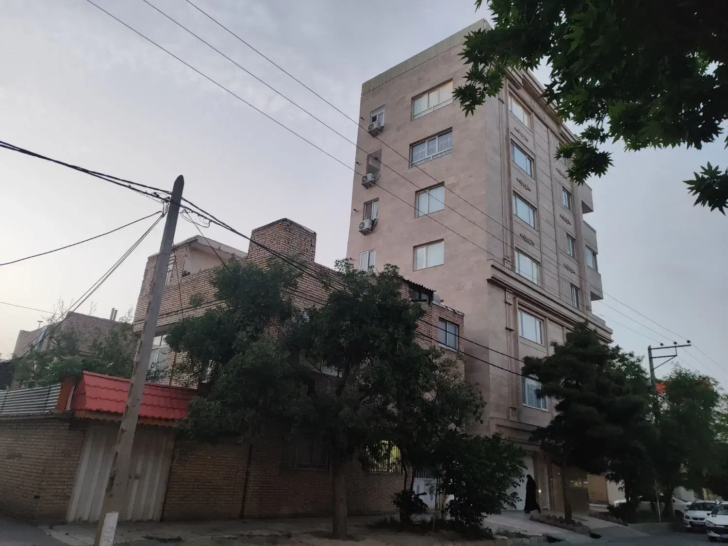 خانه ویلایی درفاطمیه سر دونبش