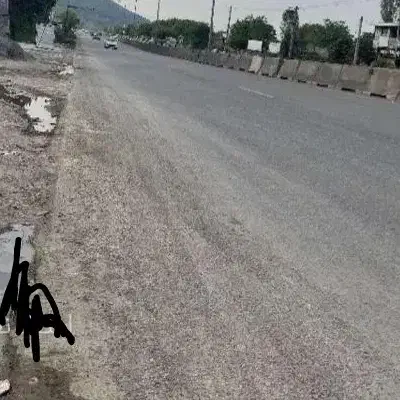 زمین دو نبش خیابان اصلی