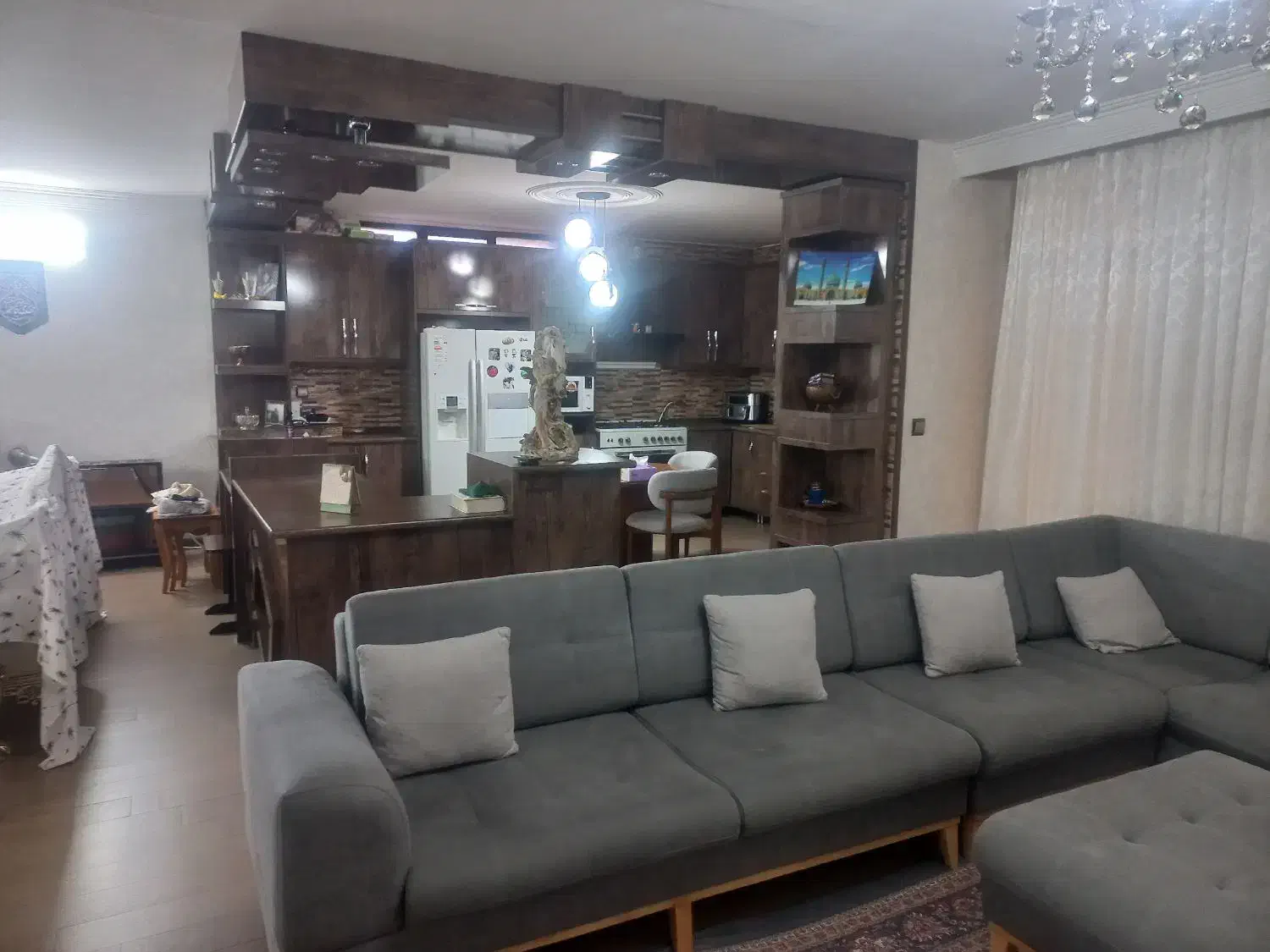 فروش ۳ طبقه در بهارستان