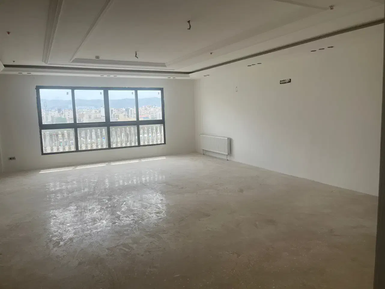 فرامرز * ۳۰۰متر * سر دونبش * نوساز * نورگیر عالی