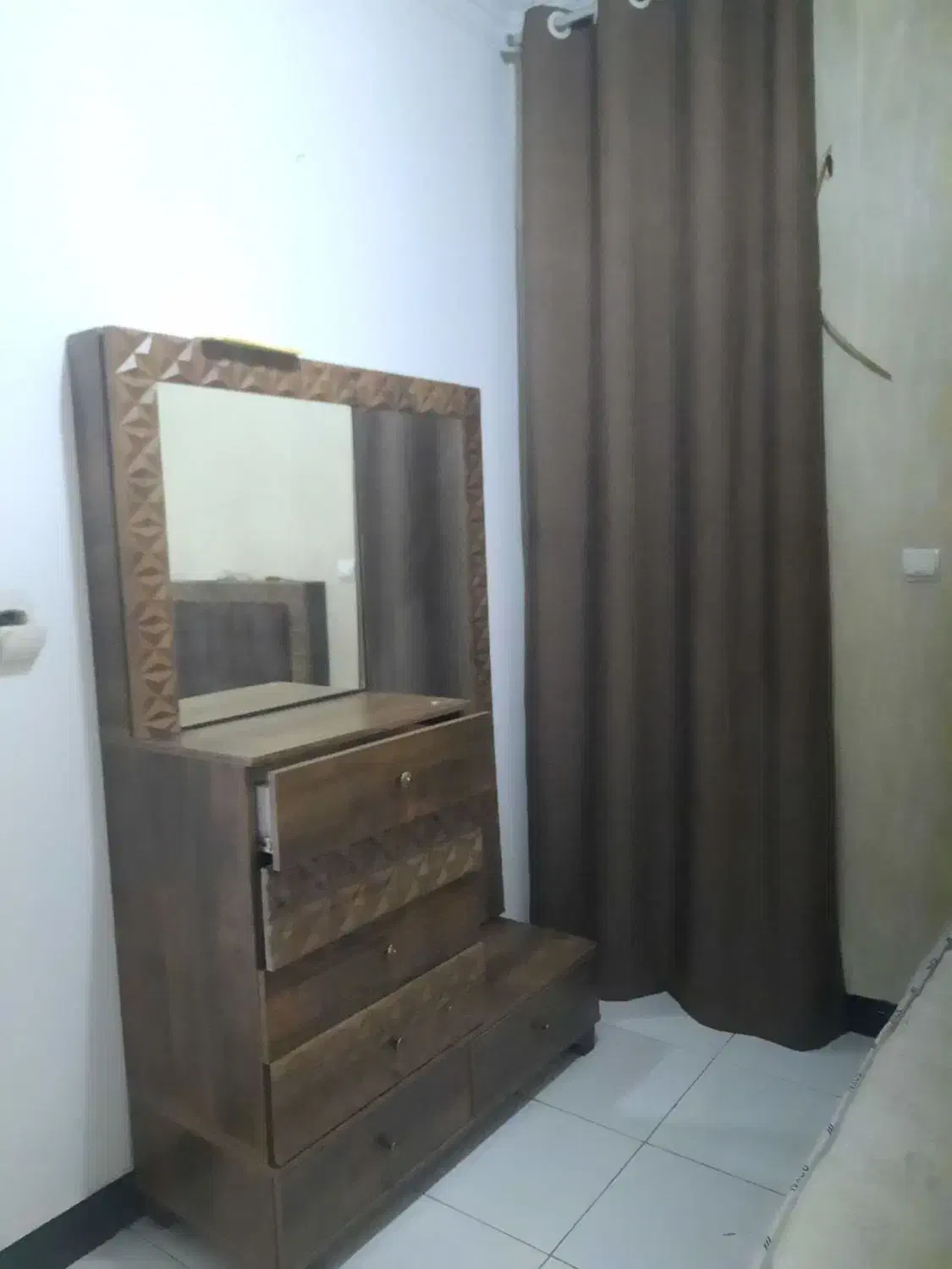خونه مجهز به گاز رومیزی و کابینت سوپر مارکت