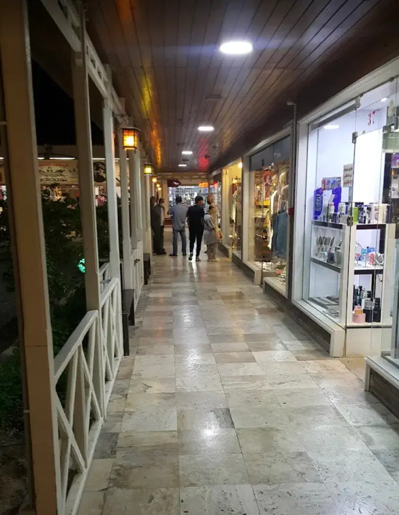 مغازه ۳۰ متری همکف تجاری