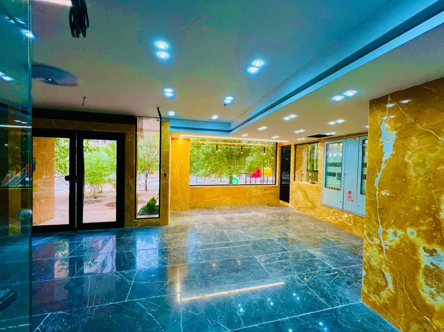 اپارتمان تاپ لوکیشن فلاطوری