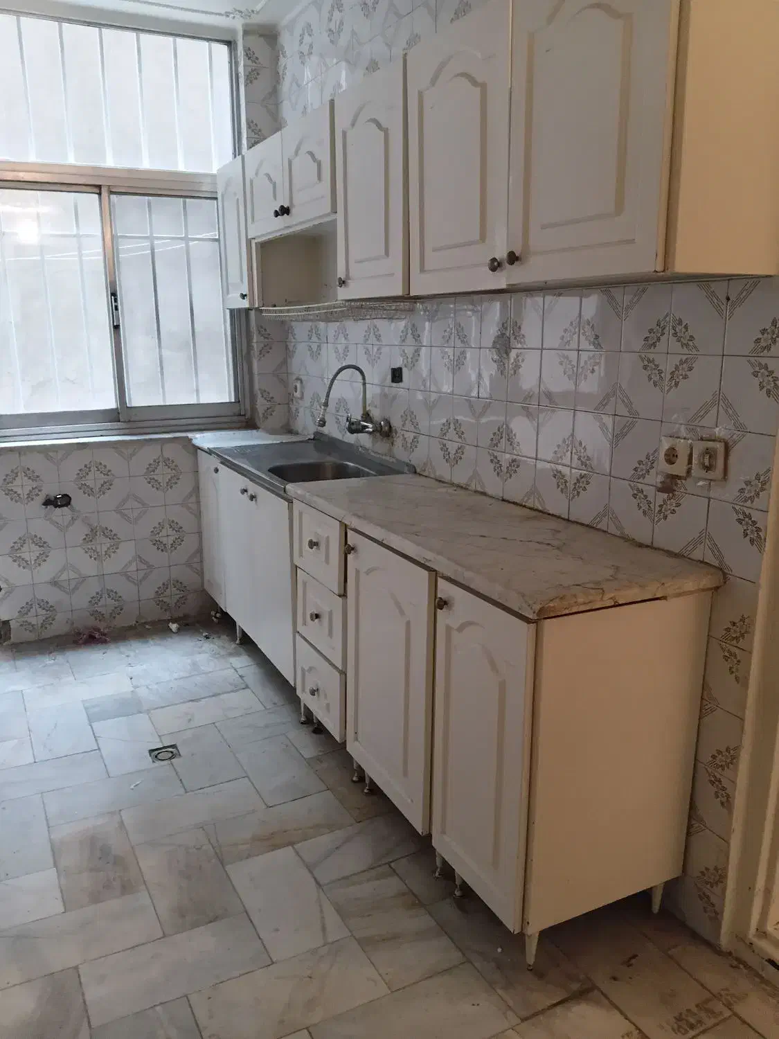 اجاره فوری (جای موتور دارد)