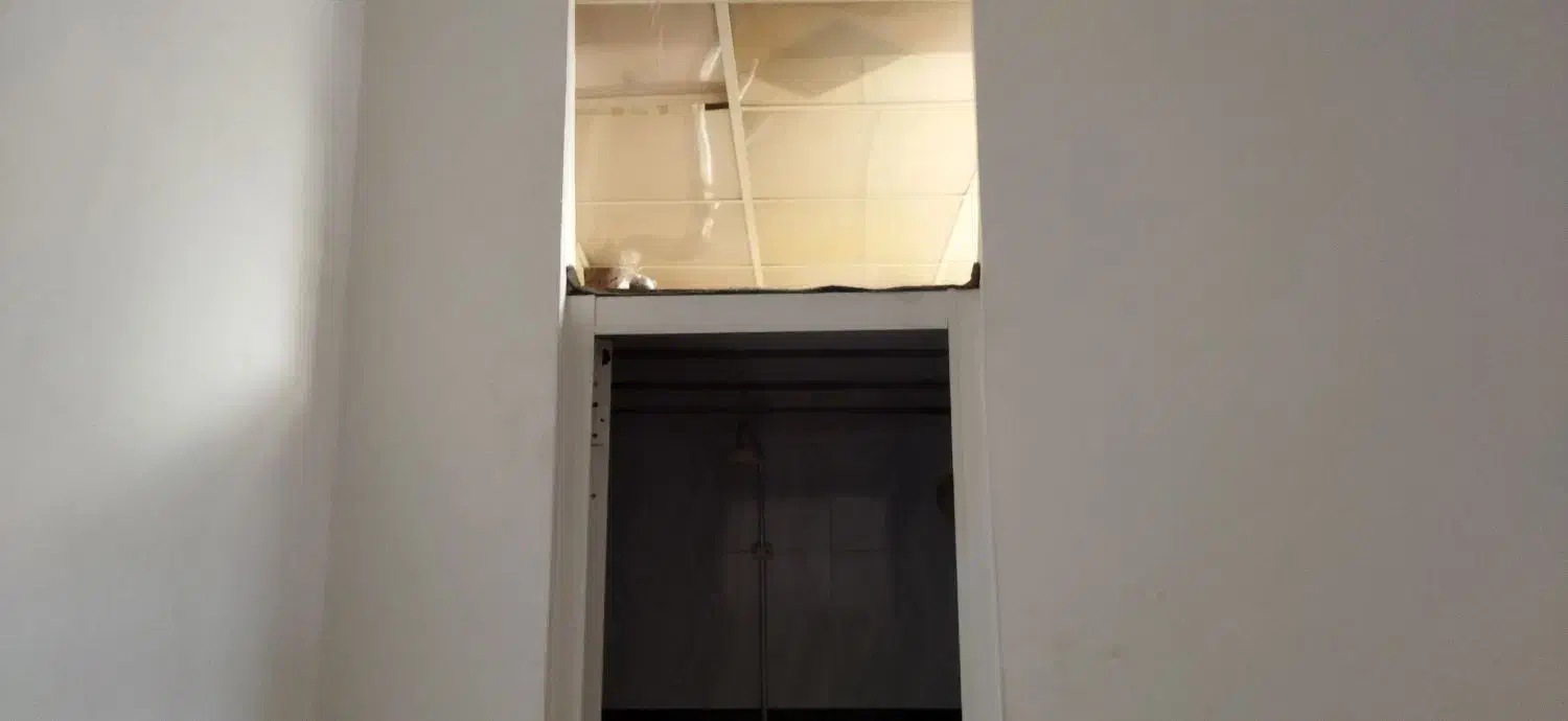 خانه عبورمجزا طبقه دوم نایسرخیابان دکل