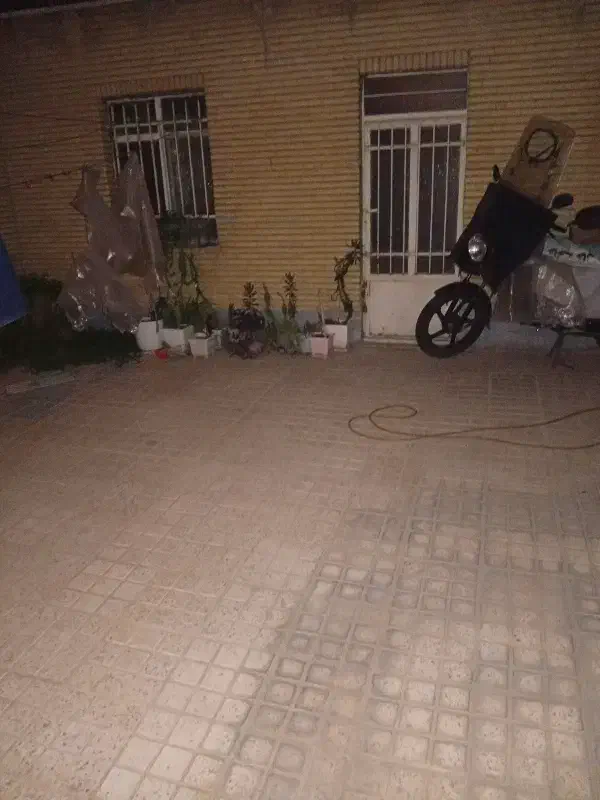 مغازه تجاری خیابان 24 متری شهرری