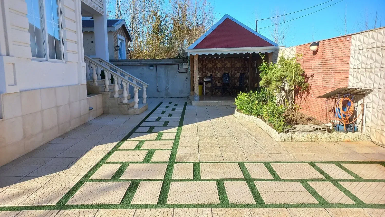 فروش ویلای بزرگ ۳خوابه زیباکنار