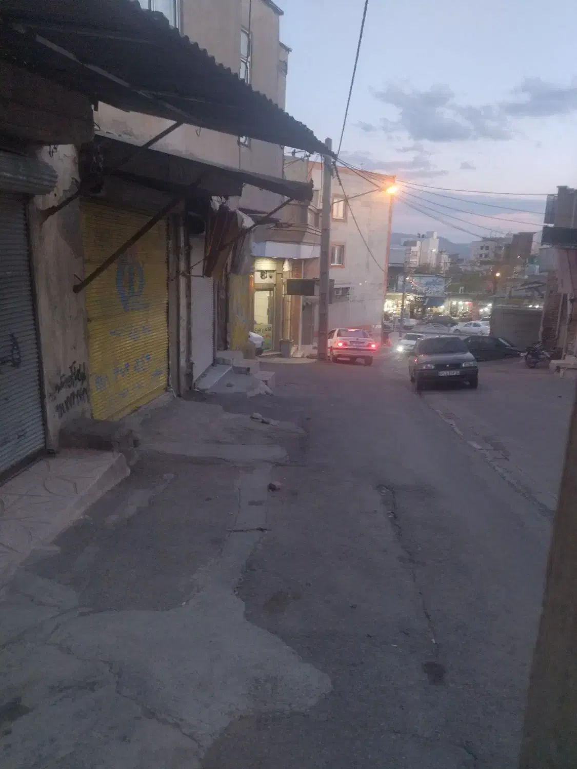 مغازە فروشی دوکلە وبزرگ درکامیاران