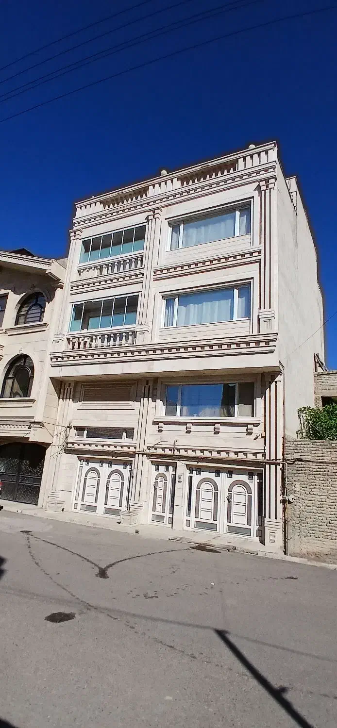 فروش ملک مسکونی فوق لوکس