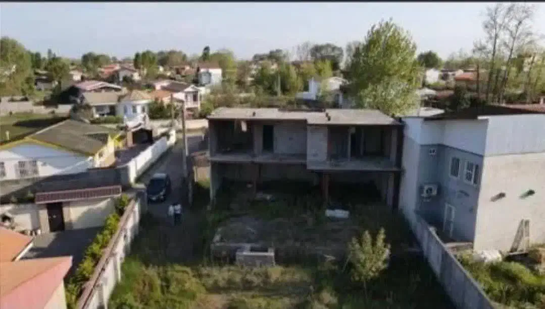 زمینی با مساحت ۶۳۵مترباسندتک برگ