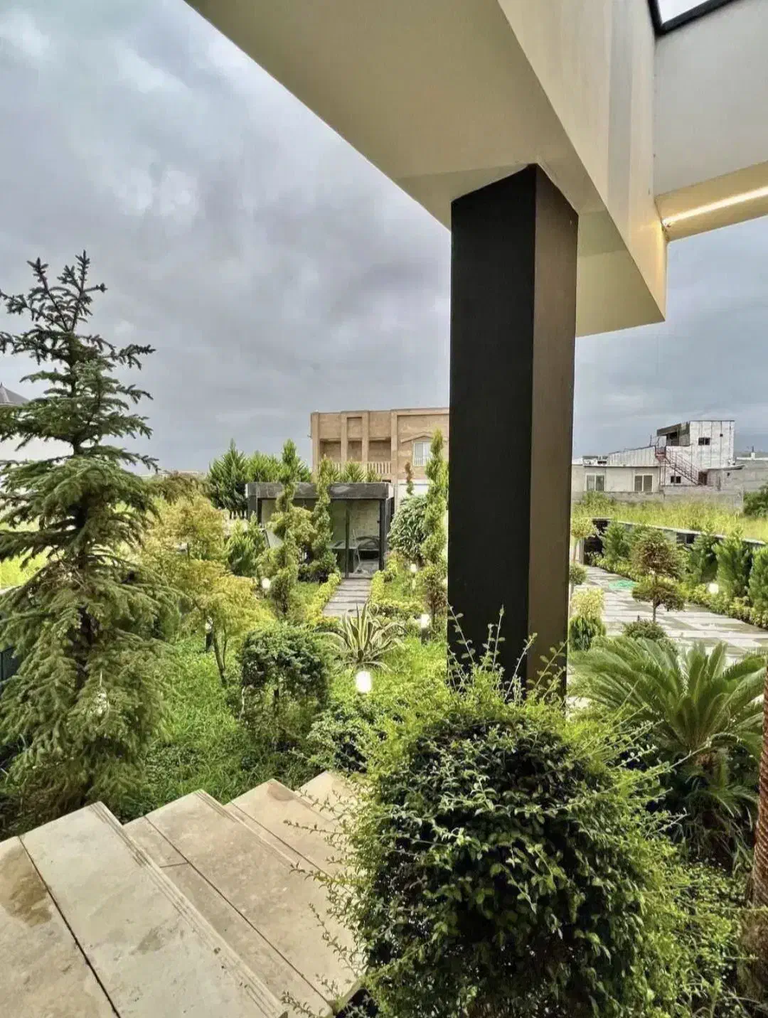 ویلاباغ500متری‌مدرن بااستخرداخلی_سندششدانگ فوری