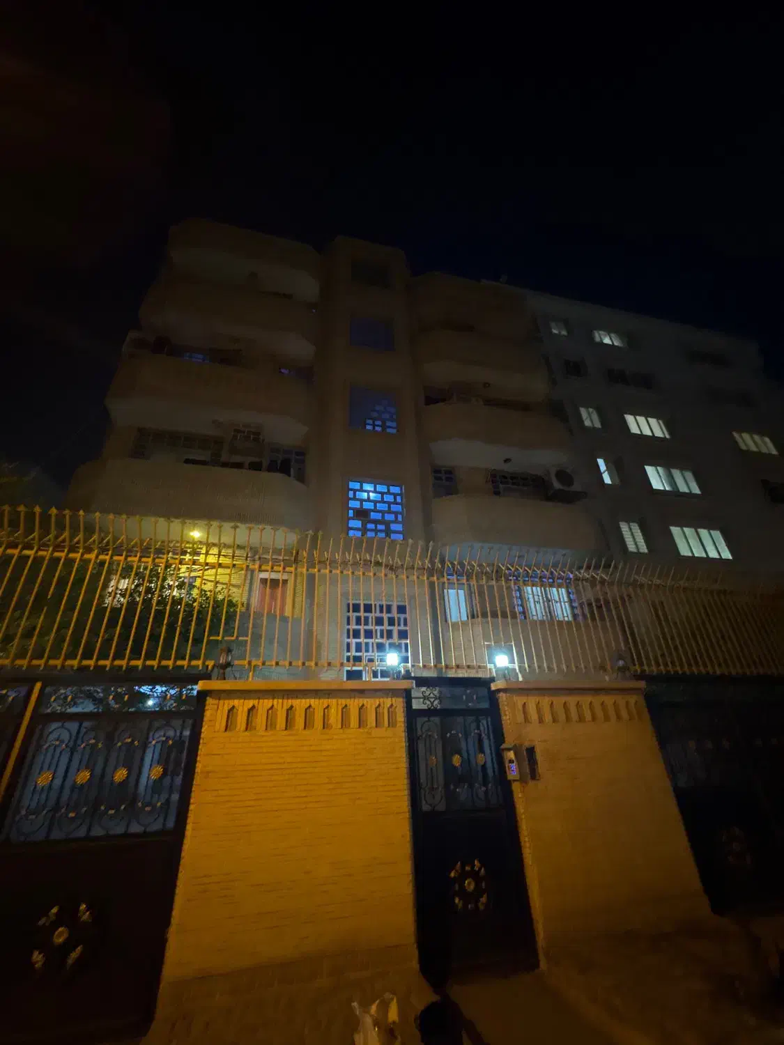 100 متر چهار راه مرادی