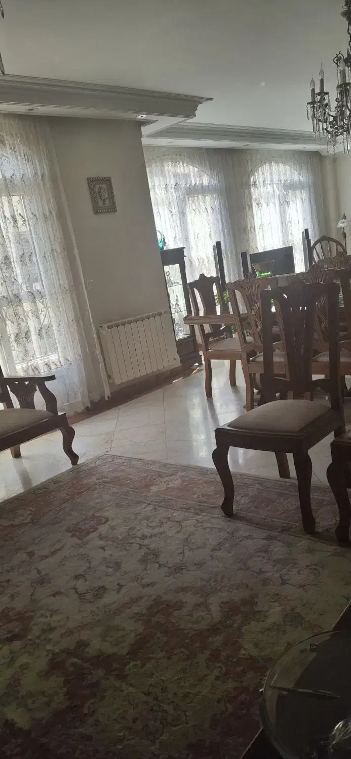 آپارتمان ۲۰۰ متری