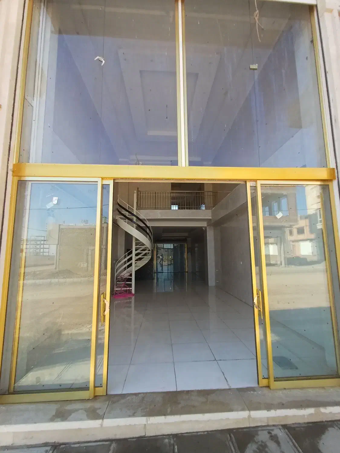 ملک تجاری و مسکونی در فرهنگیان