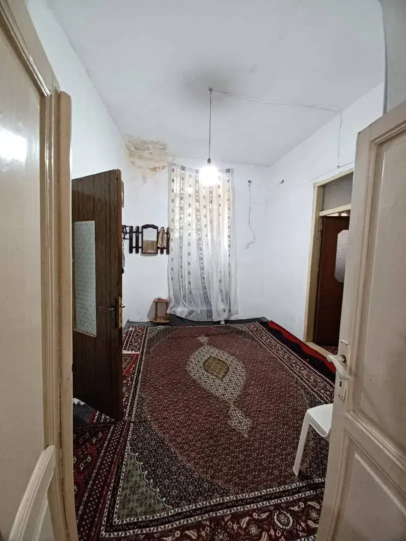 فروش ساختمان ۳ نبش ویلایی در بر خیابان خیام  برج