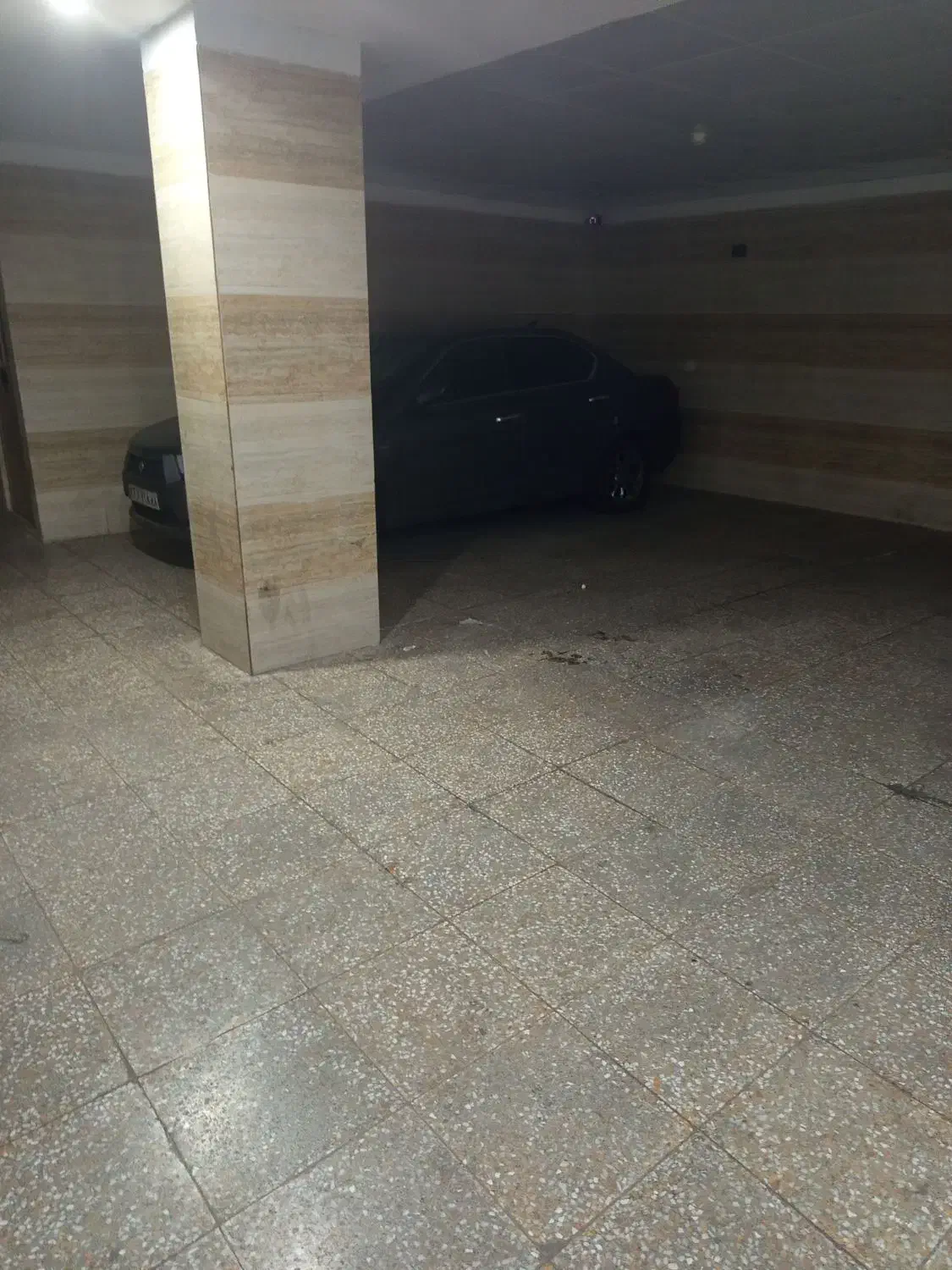 اجاره تک واحدی 100 متری فاز2ایران زمین