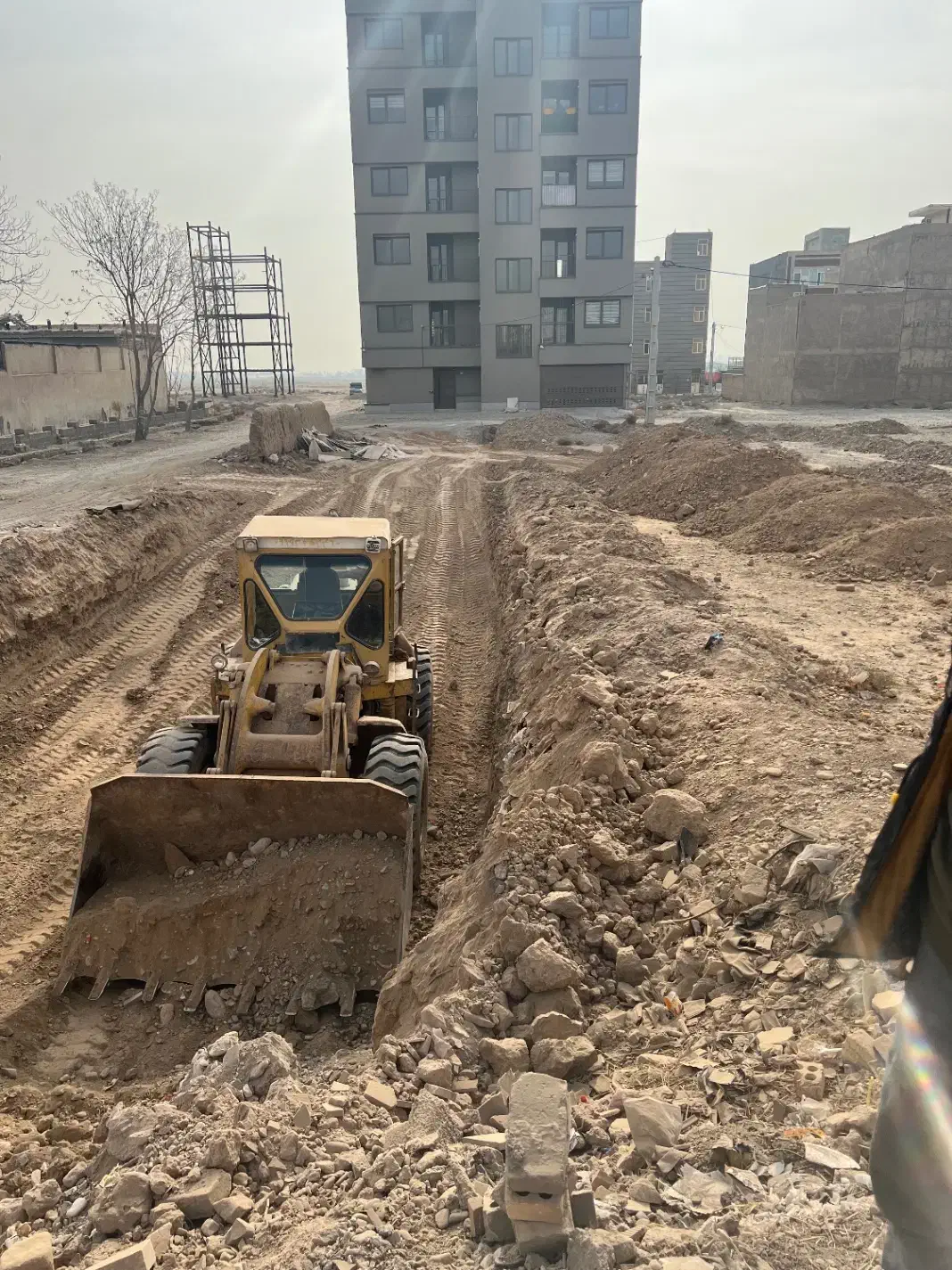 ۱۲۰۰ متر زمین تجاری سنددار بر اصلی