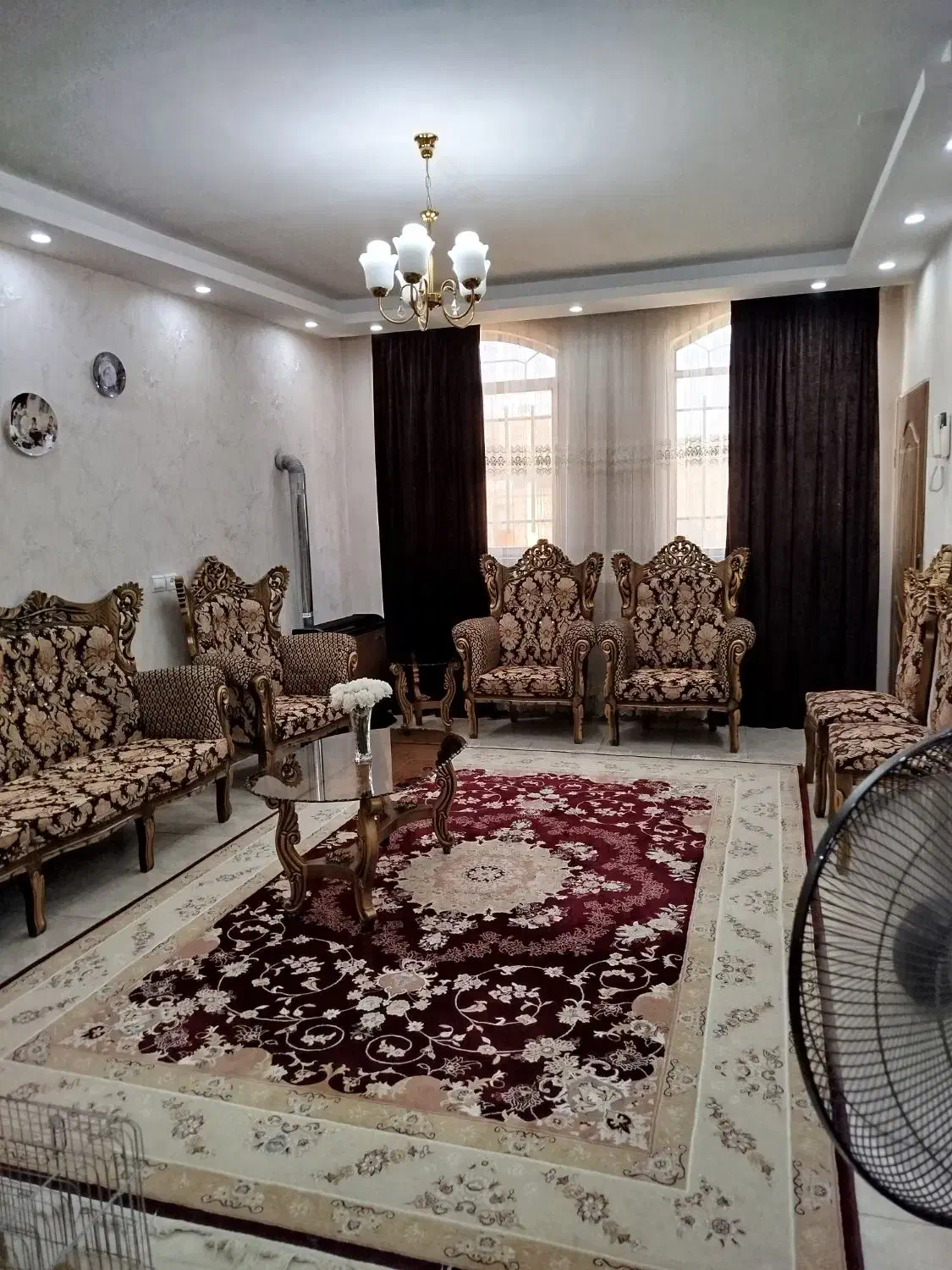 خانه دو طبقه مجزا دارای مغازه بر خیابان ۱۶متری