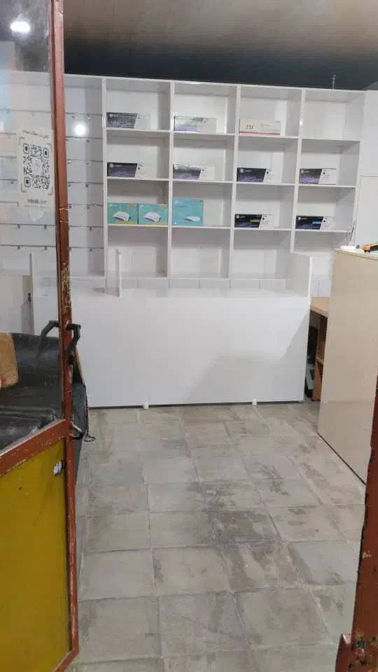 پیشخوان دولت سابق مرکز شهر میناب ۹۰متر