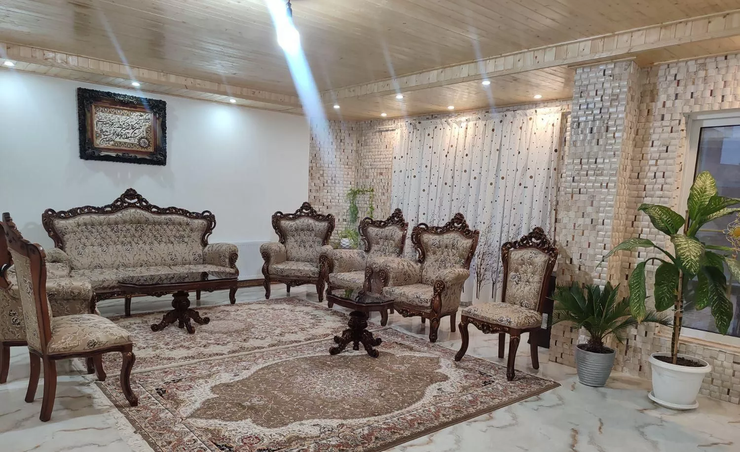 اجاره دوخوابه 130متری نوسازکوتاه مدت مرکزشهر،مالکم