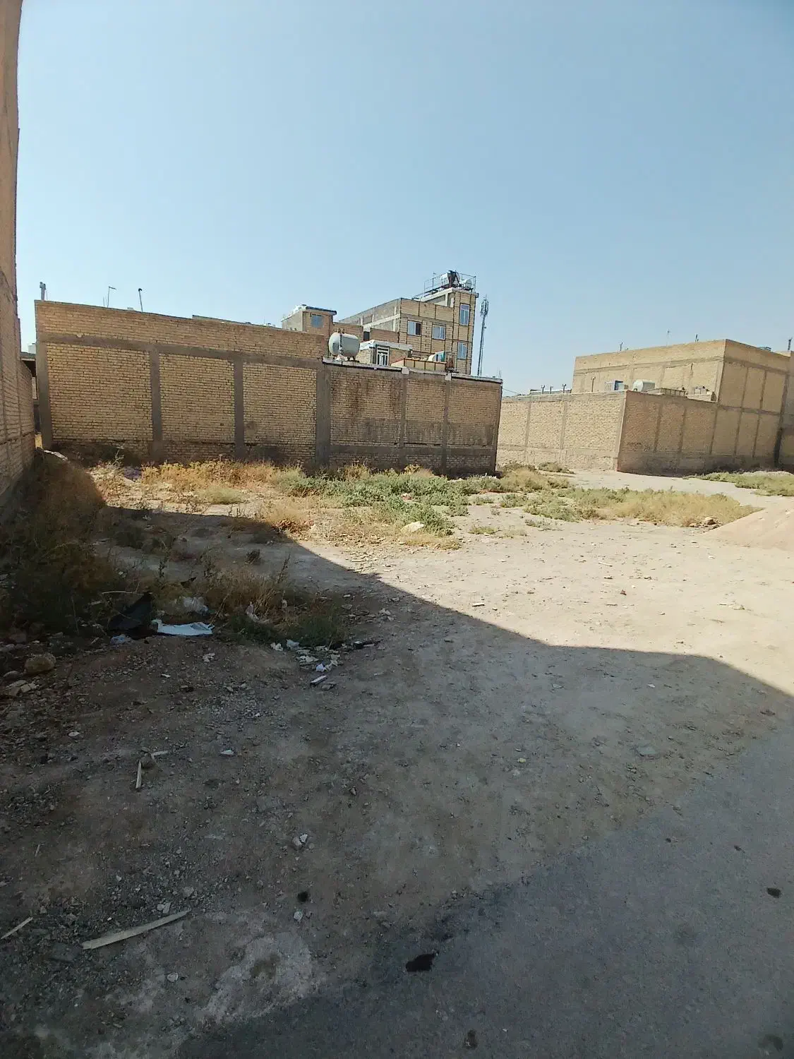 فروش ۲۰۰ متر زمین در ثبت احوال مرودشت