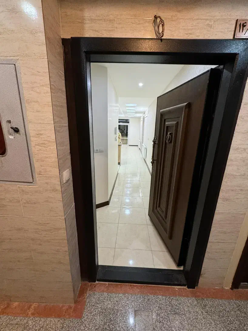 اپارتمان ۹۴ متری نگارستان حکیم