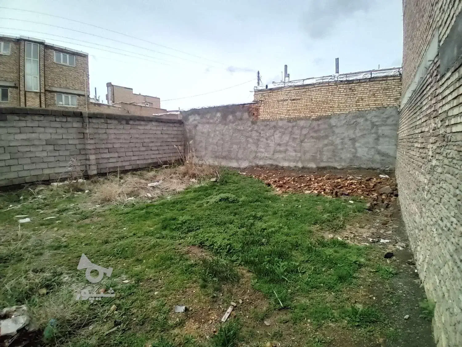 زمین قلعه