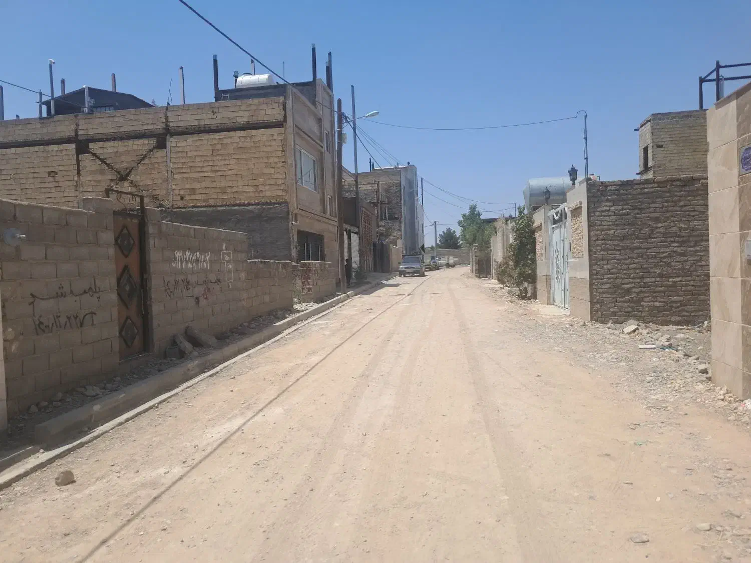 مغازه کارگاهی ویرانی