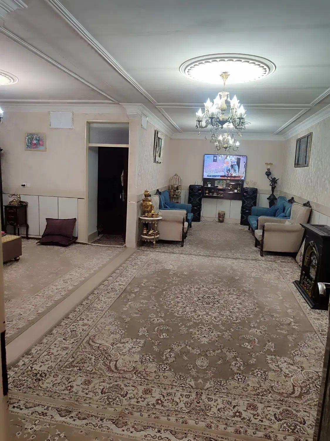آپارتمان در ۲طبقه ونیم جداگانه به فروش میرسد
