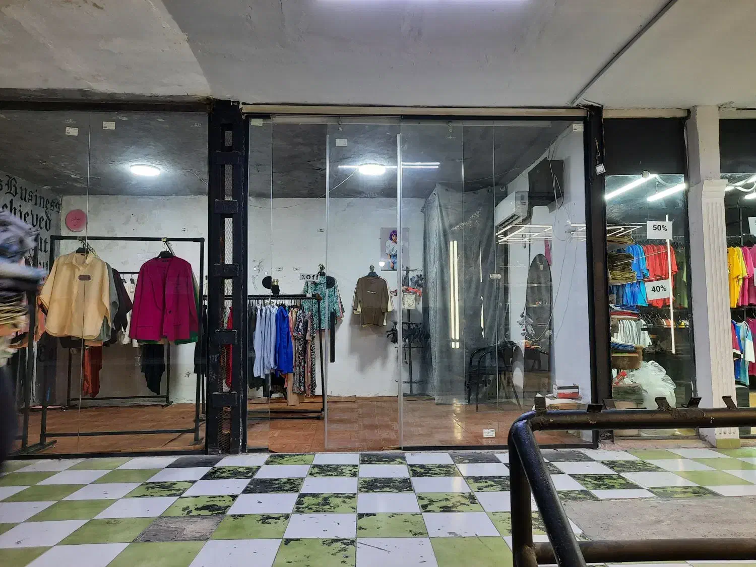 فروش دو باب مغازه تجاری