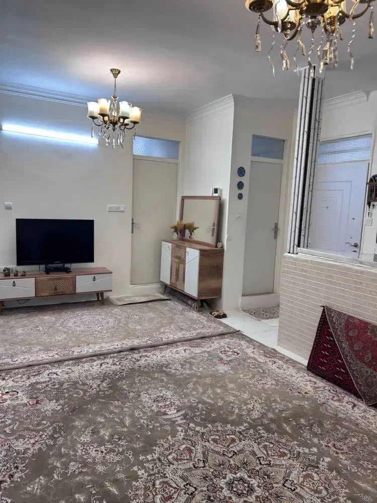آپارتمان ۷۰ متری تک‌واحدی  بازسازی شده
