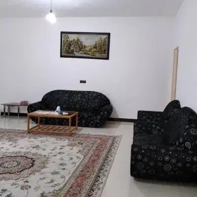 همخانه میخام