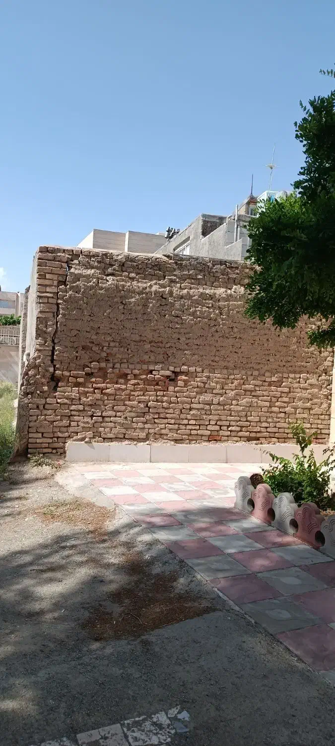 خانه کلنگی در کاشانی و بهشتی