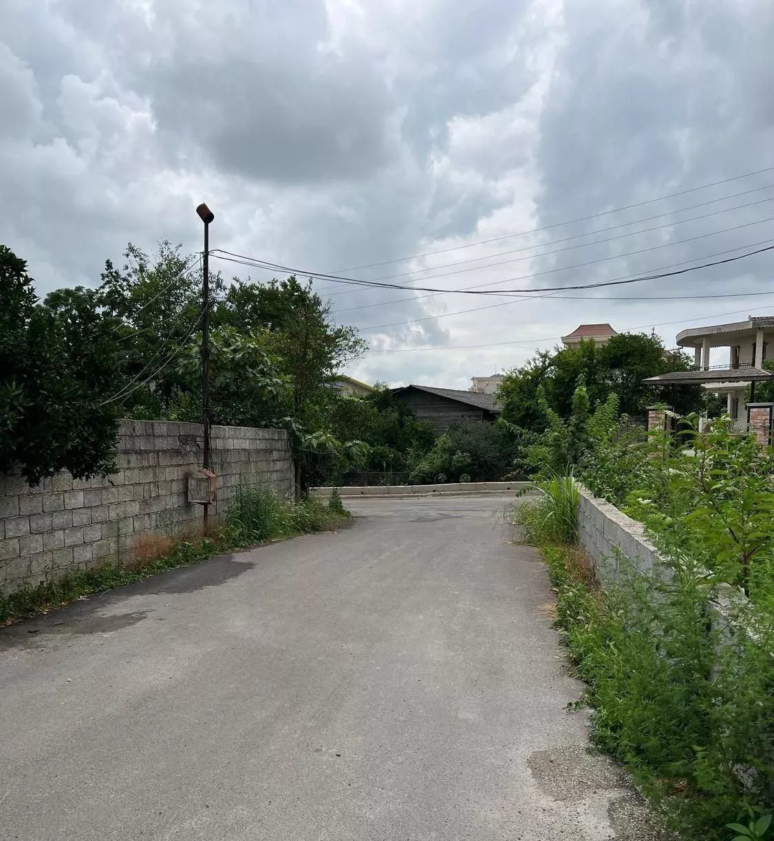 ۶۸۸ مترمربع زمین مسکونی با سند تک برگ