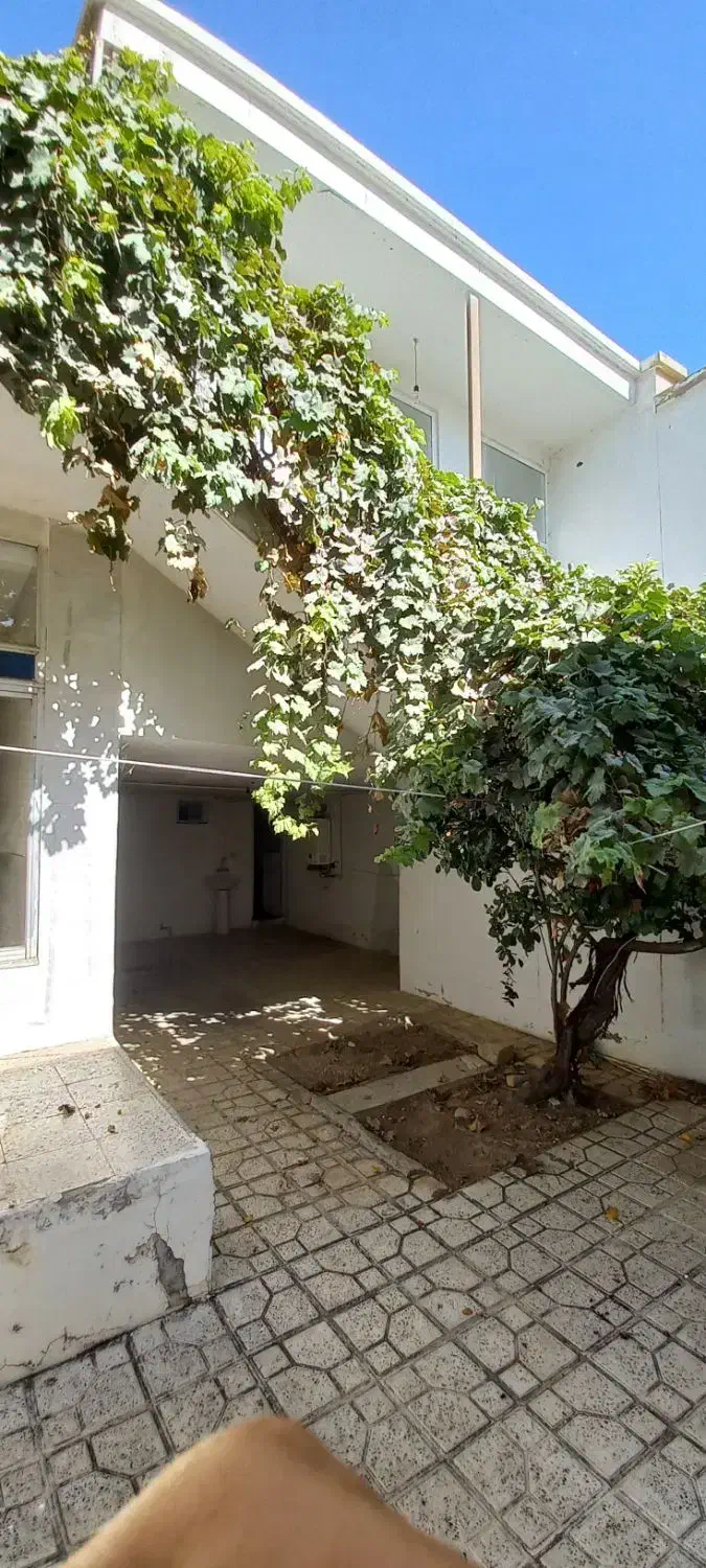 خونه ویلایی دربست بهترین لوکیشن اشخانه