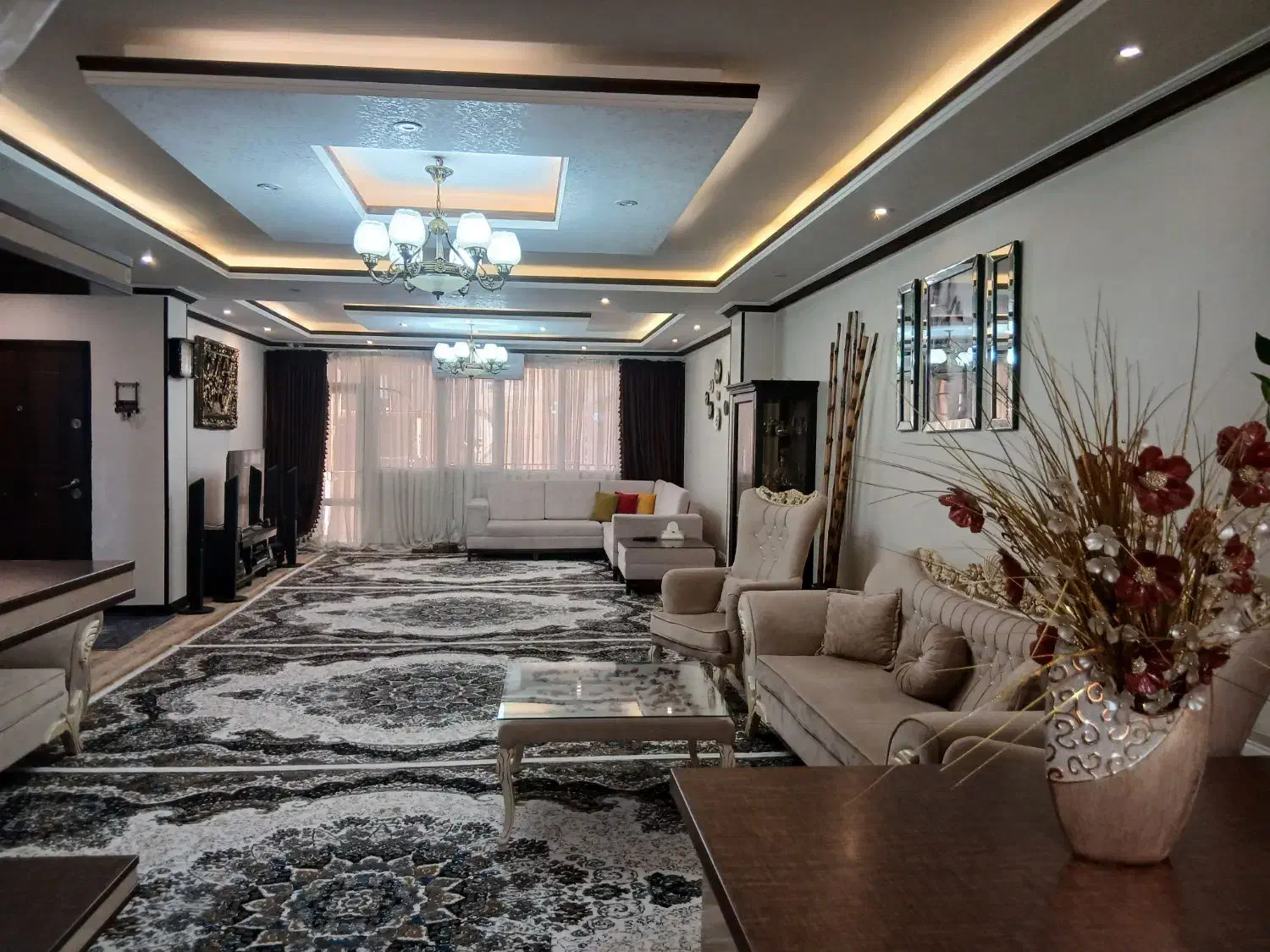 آپارتمان ۱۲۳متر شهرک گلها (مشاهیر)تک واحدی