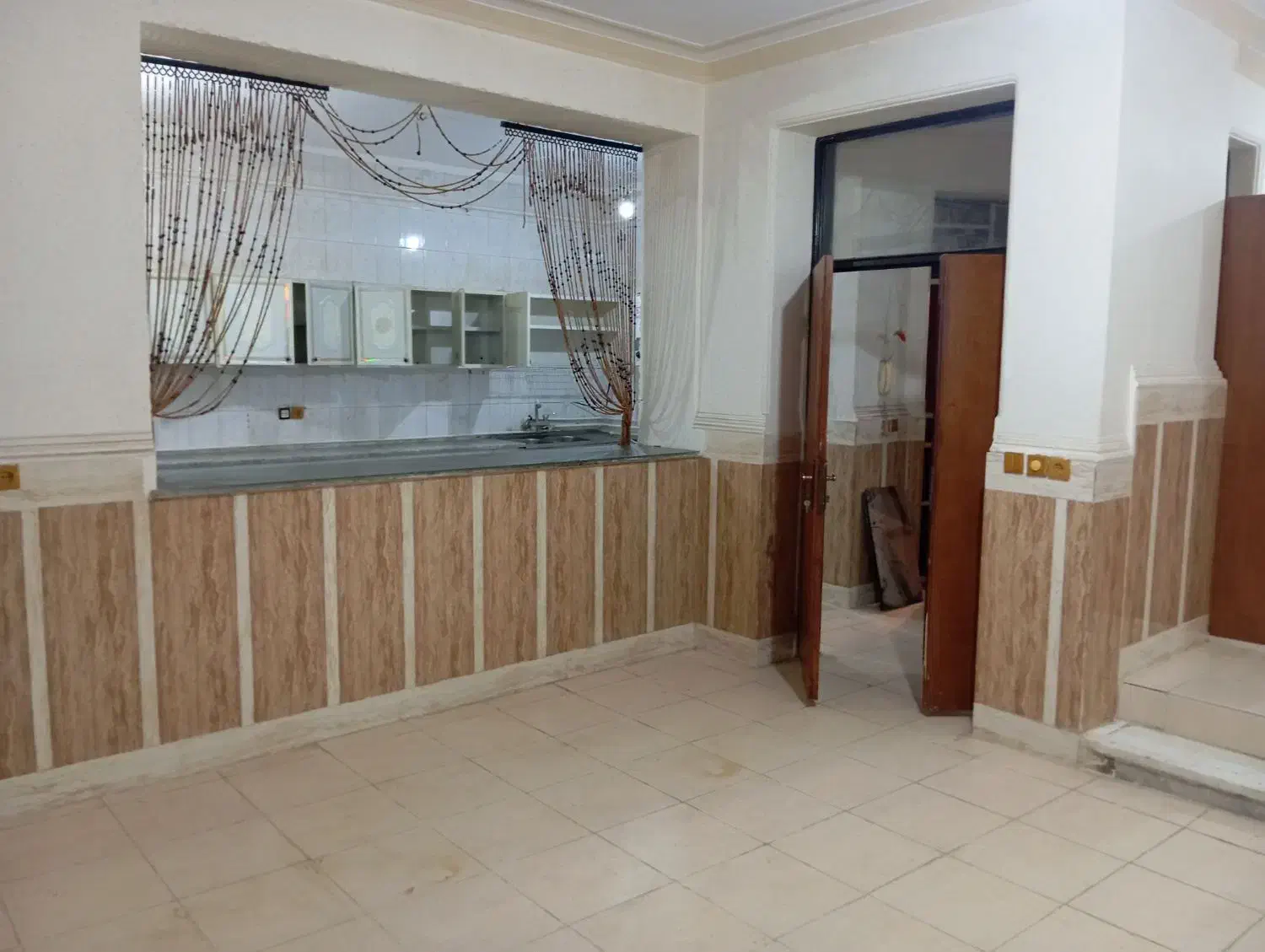 فروش ویلایی دو طبقه آزاد شهر